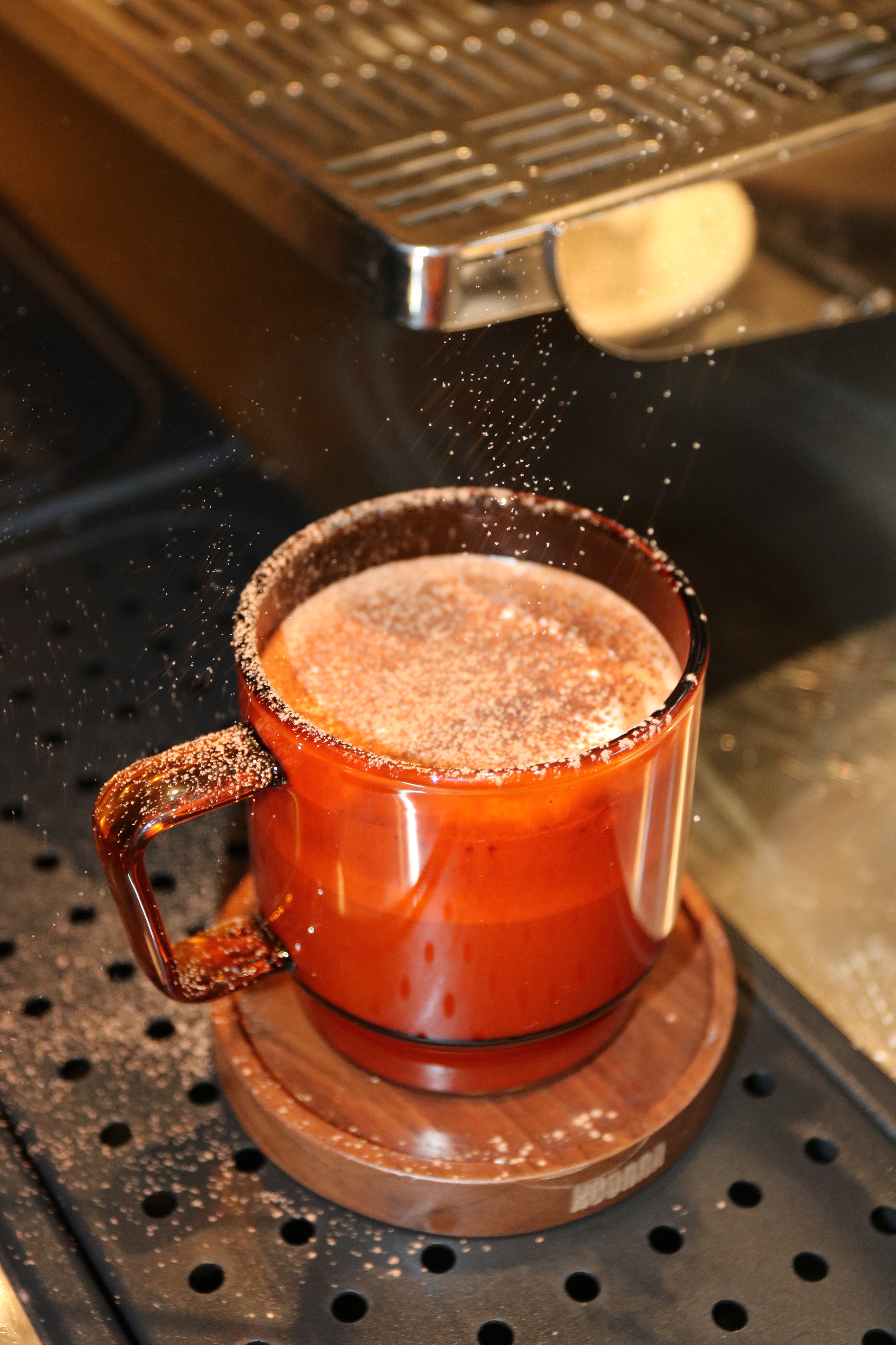 Levin Amber Glass Mug 300ml